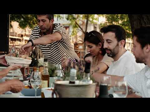 Carica video: