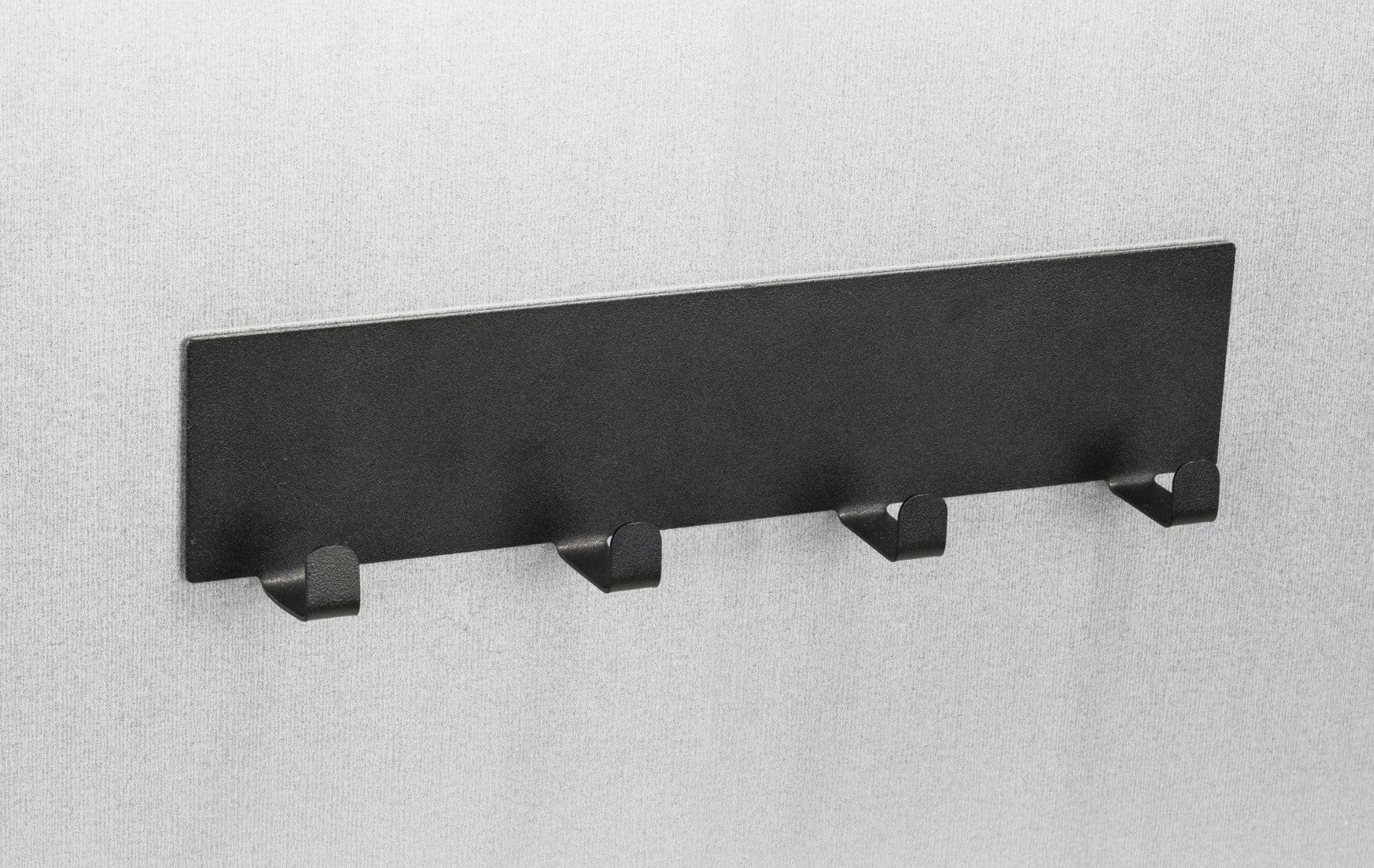 GANCIO MULTIPLO MAGNETICO NERO 30X2X6,4CM