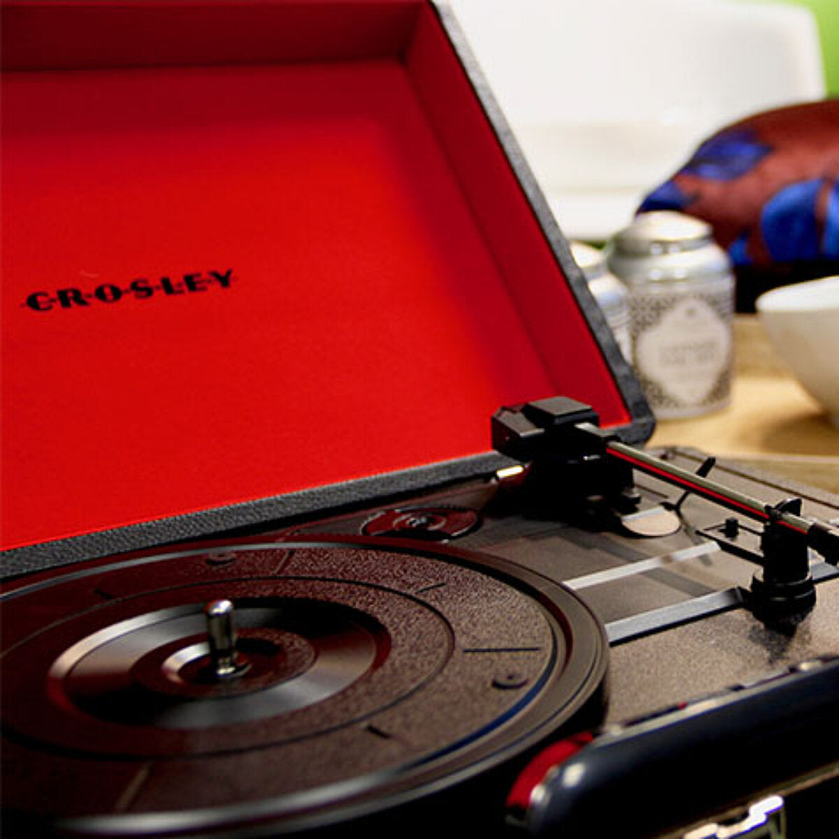 Giradischi a Valigetta Crosley Cruiser Deluxe Nero Interno Rosso - immagine 4