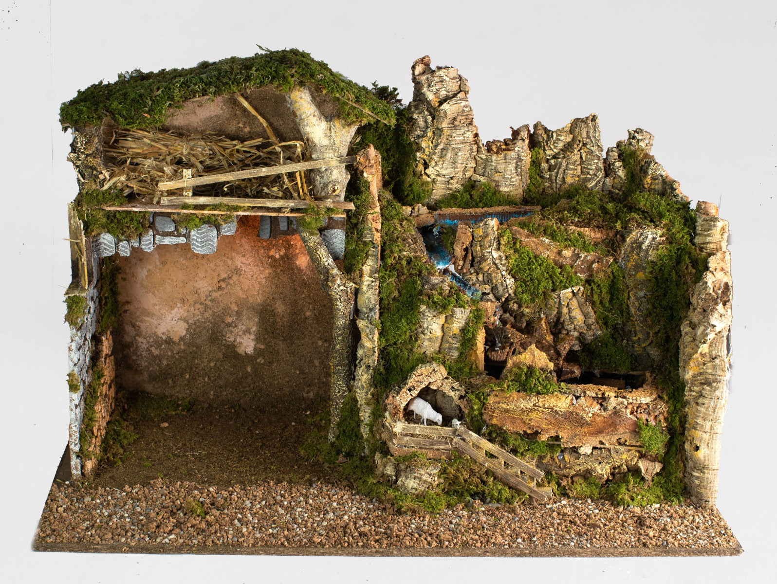 CAPANNA CON MULINO AD ACQUA CON POMPA E LUCE 76X40X48CM PER PRESEPE