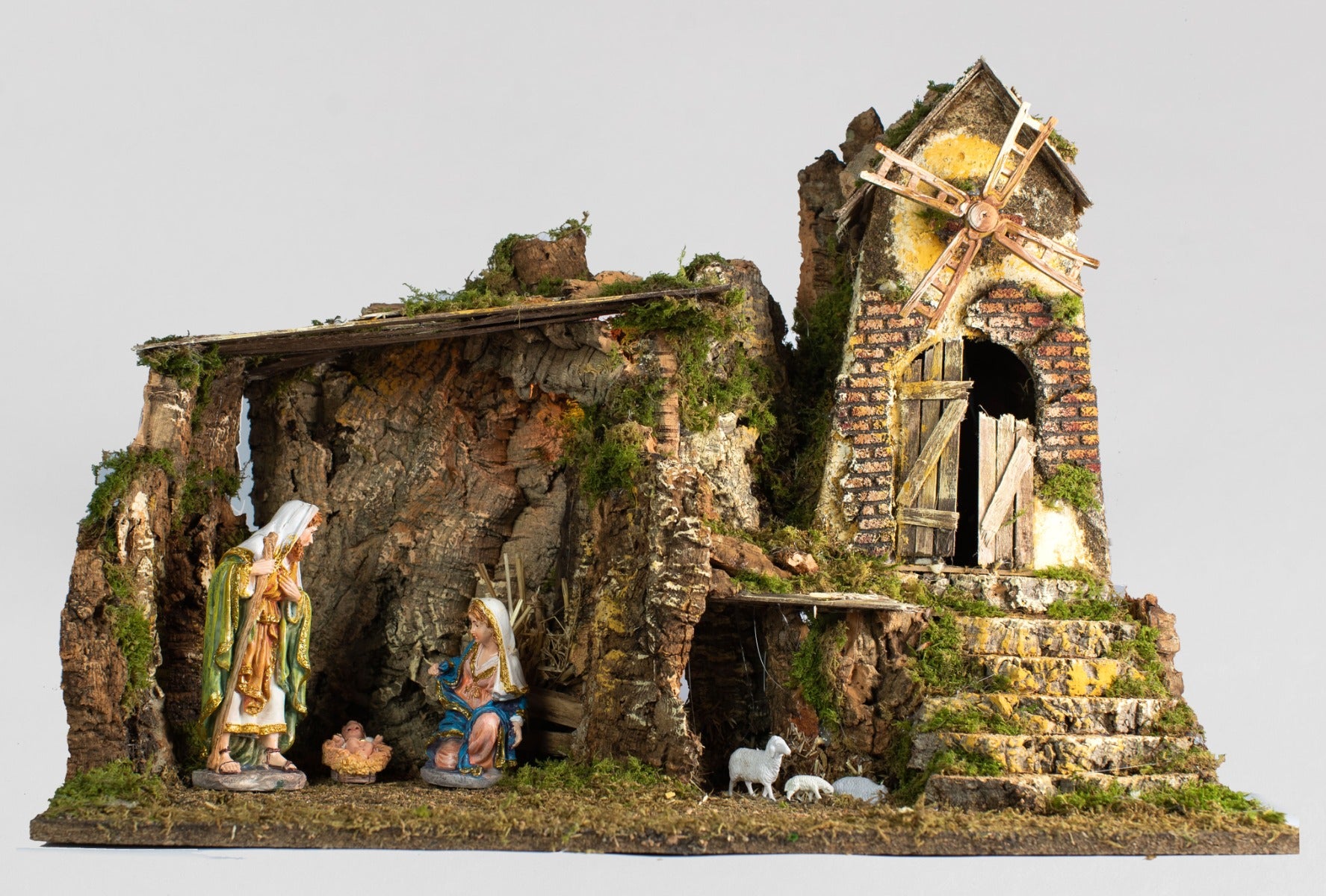 CAPANNA 60X34X44CM CON NATIVITÀ 16CM LUCE E MULINO A VENTO CON MOVIMENTI