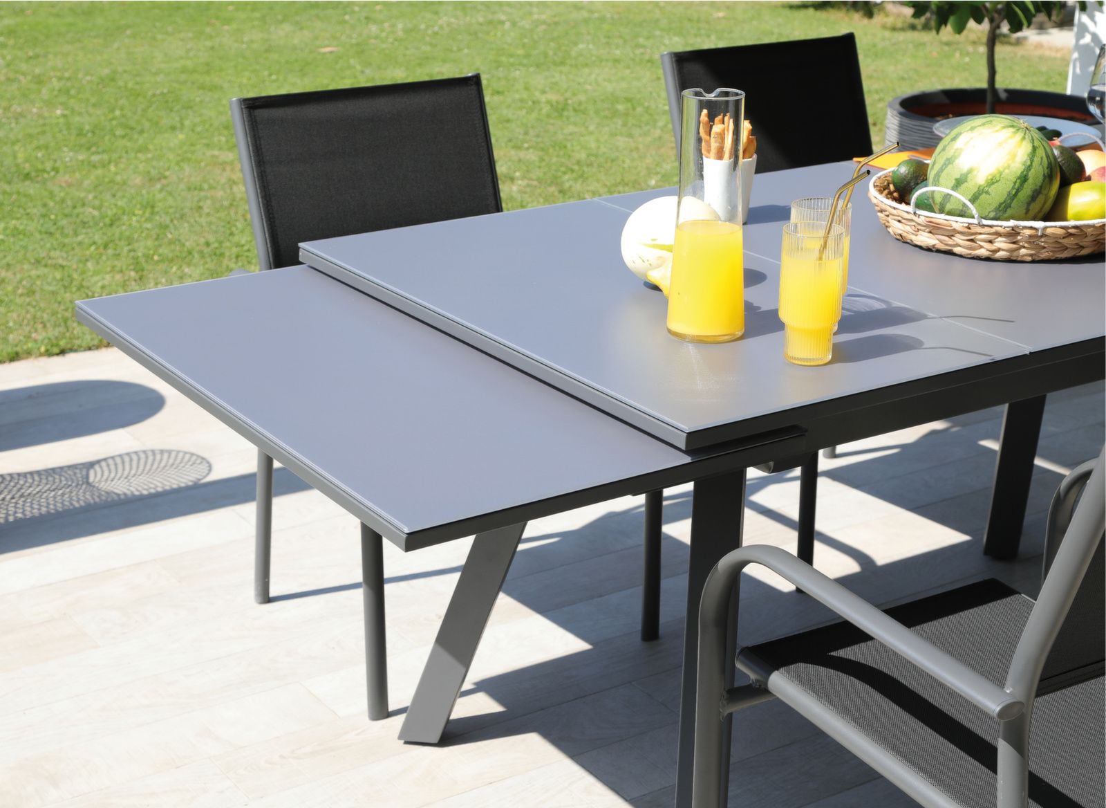 OFFERTA TAVOLO AGRA ALLUNGABILE 150/200/250X90 GRAFITE +4 POLTRONA DUCA GRAFITE/NERO