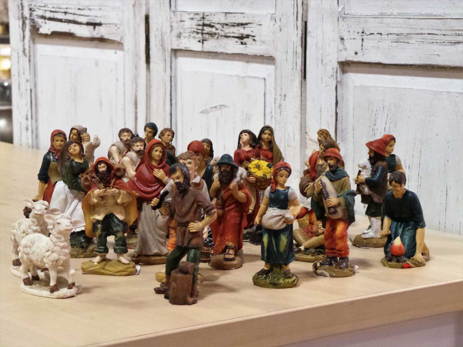 26 STATUINE PASTORI ASSORTITI 10CM