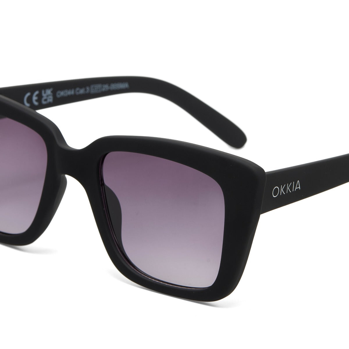 OCCHIALE DA SOLE MODELLO ELBA BLACK GRADIENT OKKIA