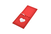 PORTAPOSATE IN FELTRO 23X10X0.3CM ROSSO CON CUORE BIANCO