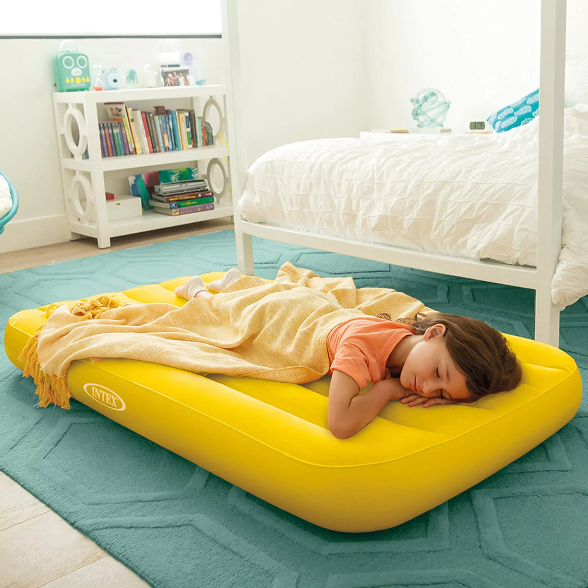 Matelas gonflable Intex 1 Cozy Kidz 88x157x18cm Jaune/Bleu