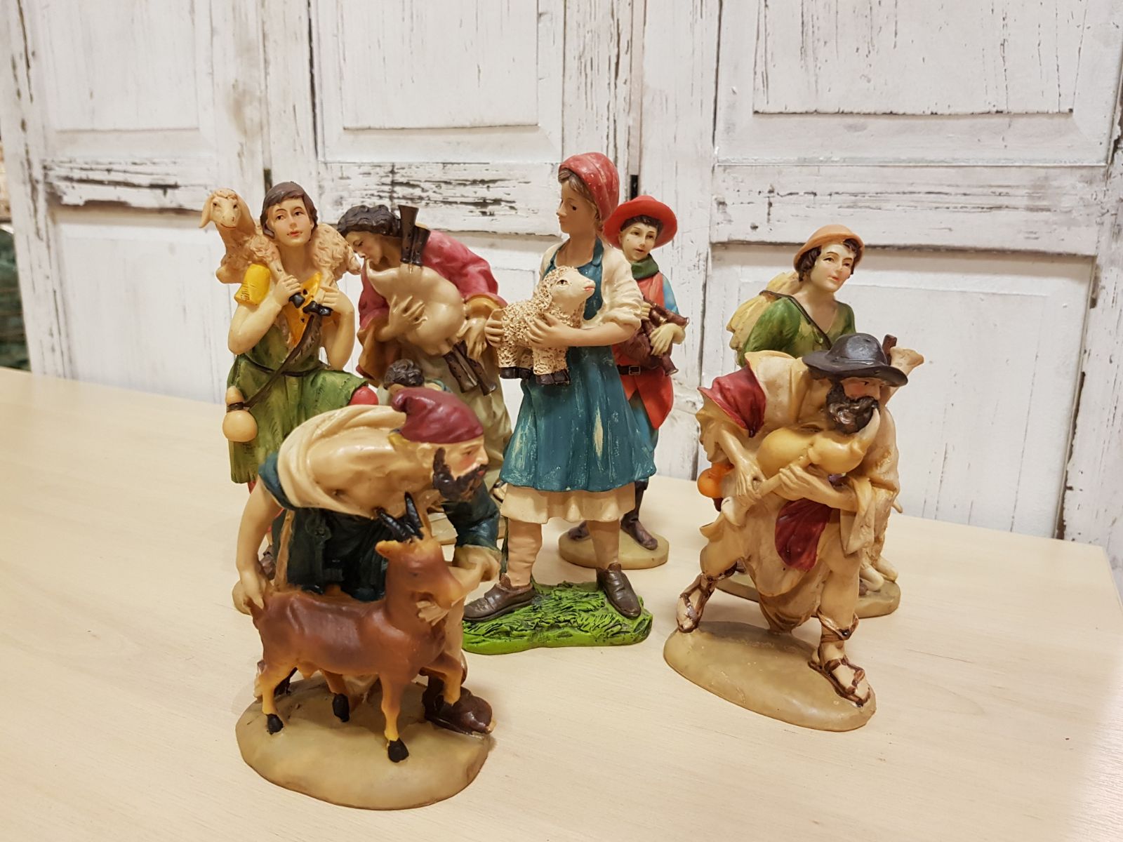 7 STATUINE GRUPPO PASTORI ASSORTITI 20CM