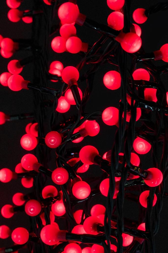 Catena luminosa 700 LED rossi con spina 21 m Mercury