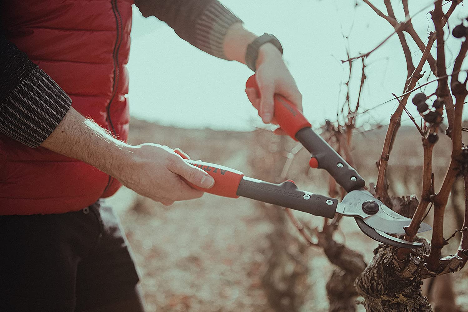 TRONCARAMI A DUE MANI CON IMPUGNATURA IN FIBRA DI CARBONIO 40CM