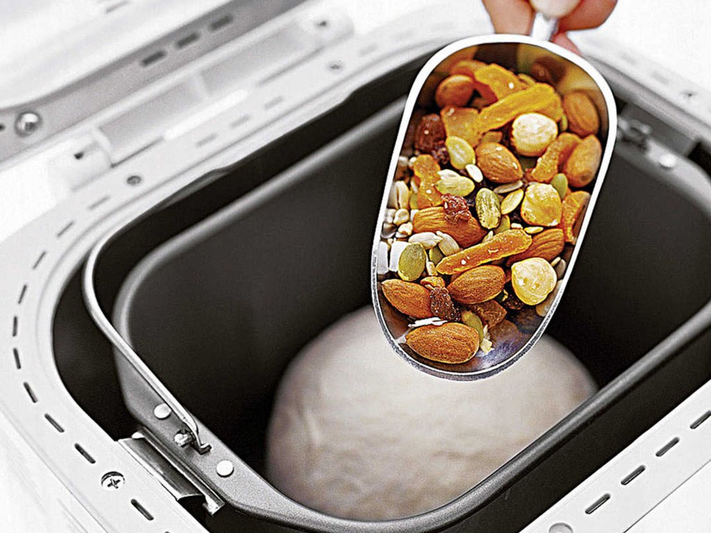 MACCHINA PER FARE IL PANE CAPACITA' 900GR