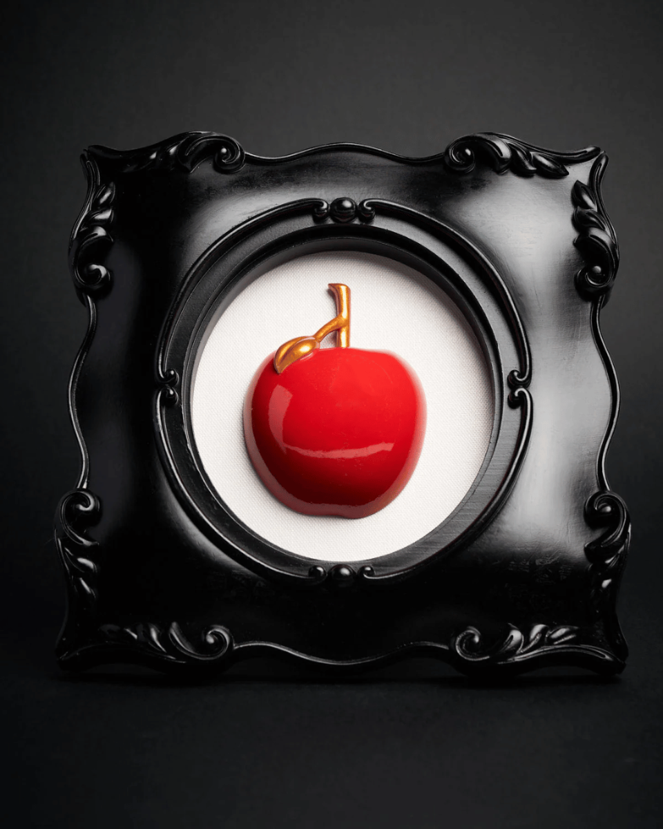 CORNICE APPLE RED