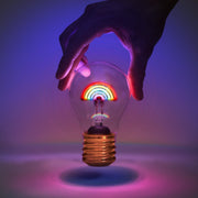 LAMPADA DA TAVOLO A FORMA DI LAMPADINA CON ARCOBALENO