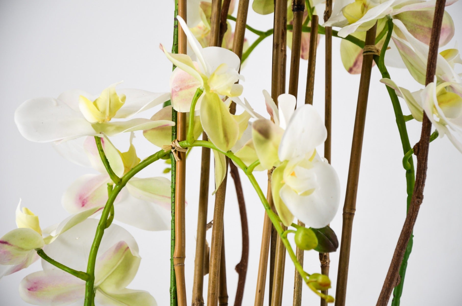 PHALAENOPSIS ORCHIDEA ARTIFICIALE 90CM CON VASO QUADRATO BIANCA