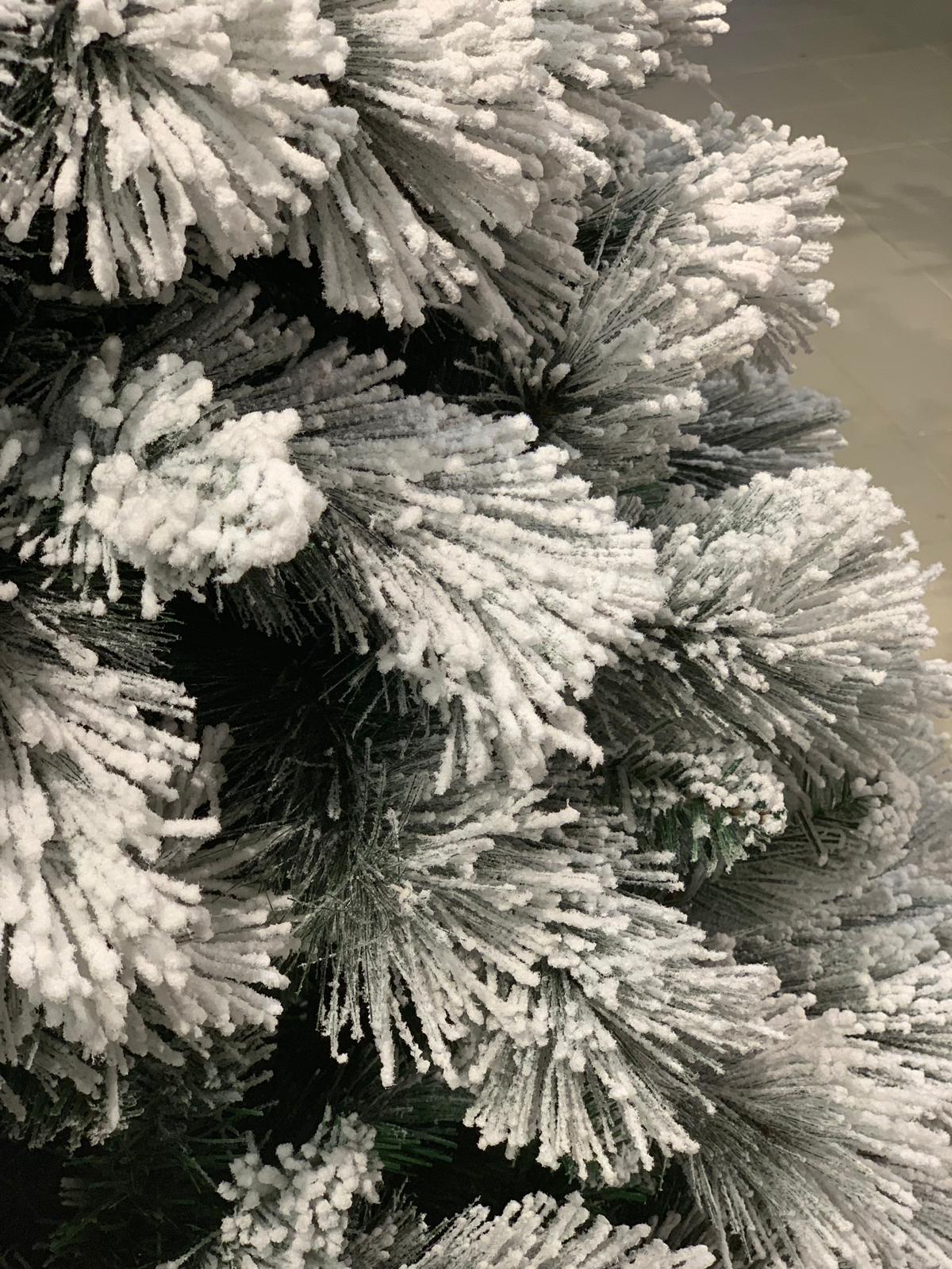 ALBERO DI NATALE ELEGANT INNEVATO 210CM