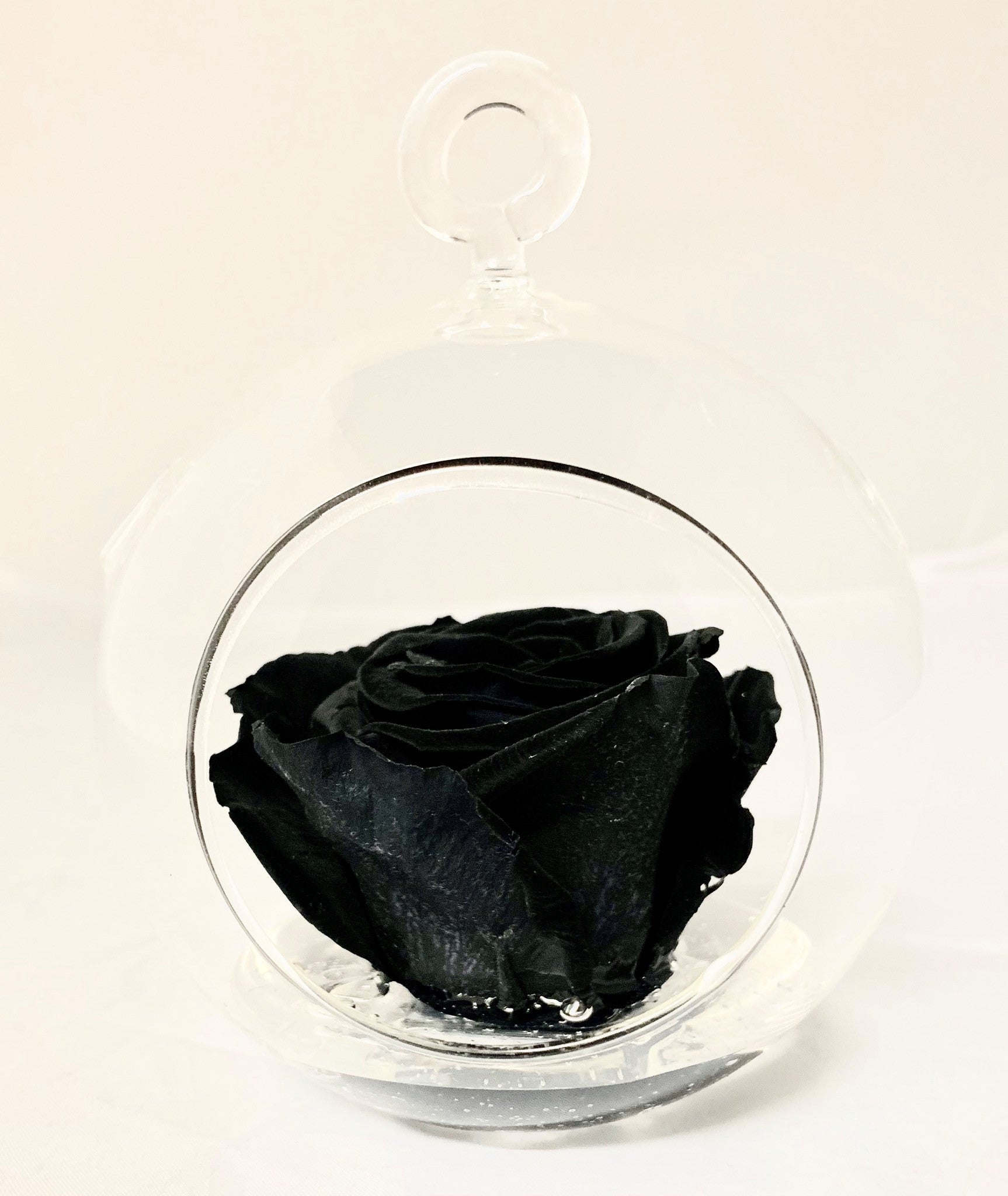 Weihnachtsblumenkugel, stabilisiert, Rosenduft, Baccarat, 10 cm, Farbe nach Wahl