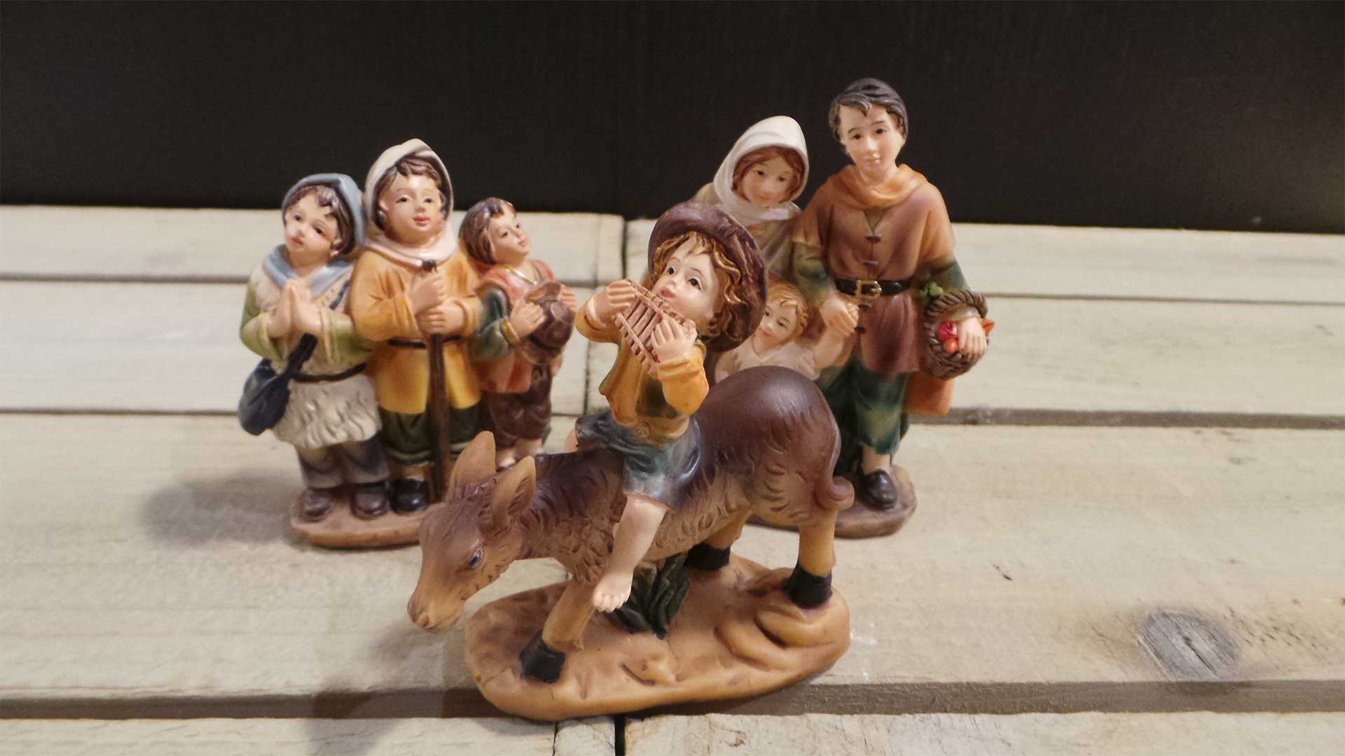 3 STATUINE GRUPPO PERSONAGGI 7CM