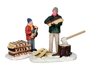 SPACCANDO LA LEGNA - STACKING FIREWOOD