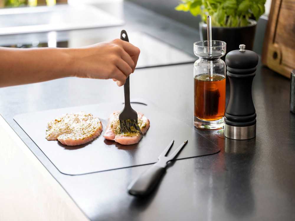 BARATTOLO MARTA PER MARINATURA CON PENNELLO IN SILICONE