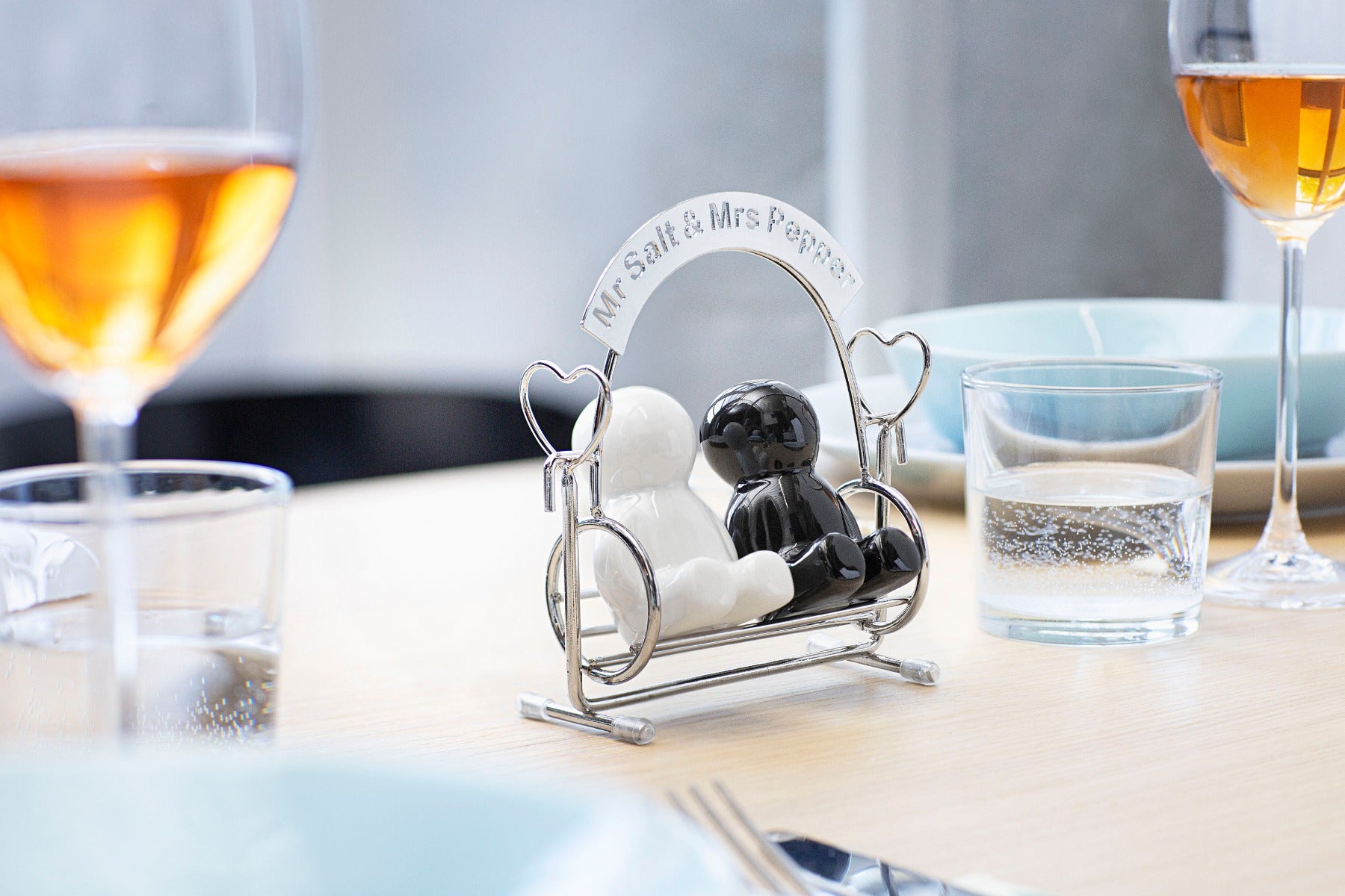 ALTALENA CON SALIERA E PEPIERA MR.SALT & MRS PEPPER SHAKERS