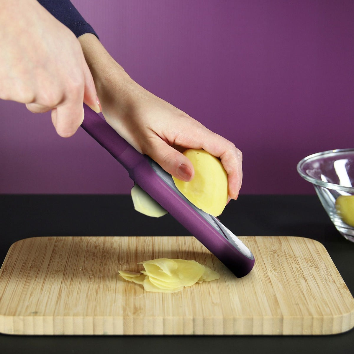 PELATORE E AFFETTATORE VERDURE CON PEELER INTEGRATO