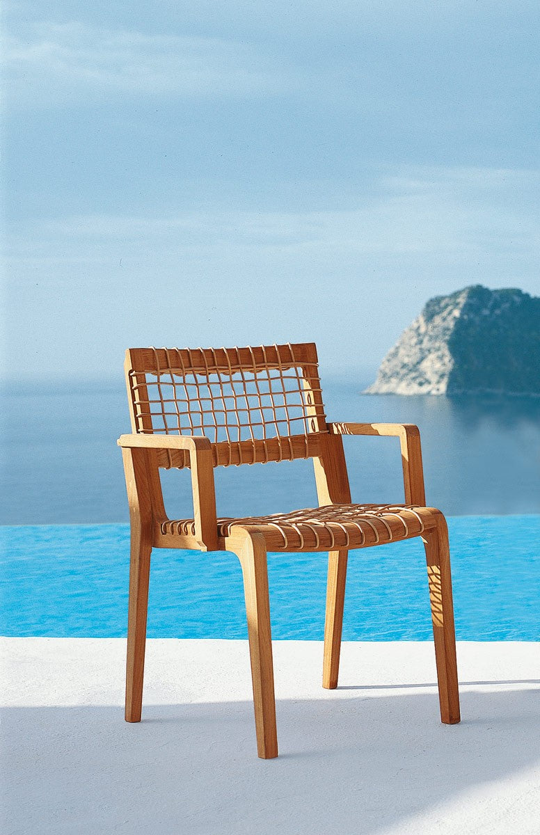 POLTRONA SYNTHESIS IMPILABILE DI TEAK E WAPROLACE