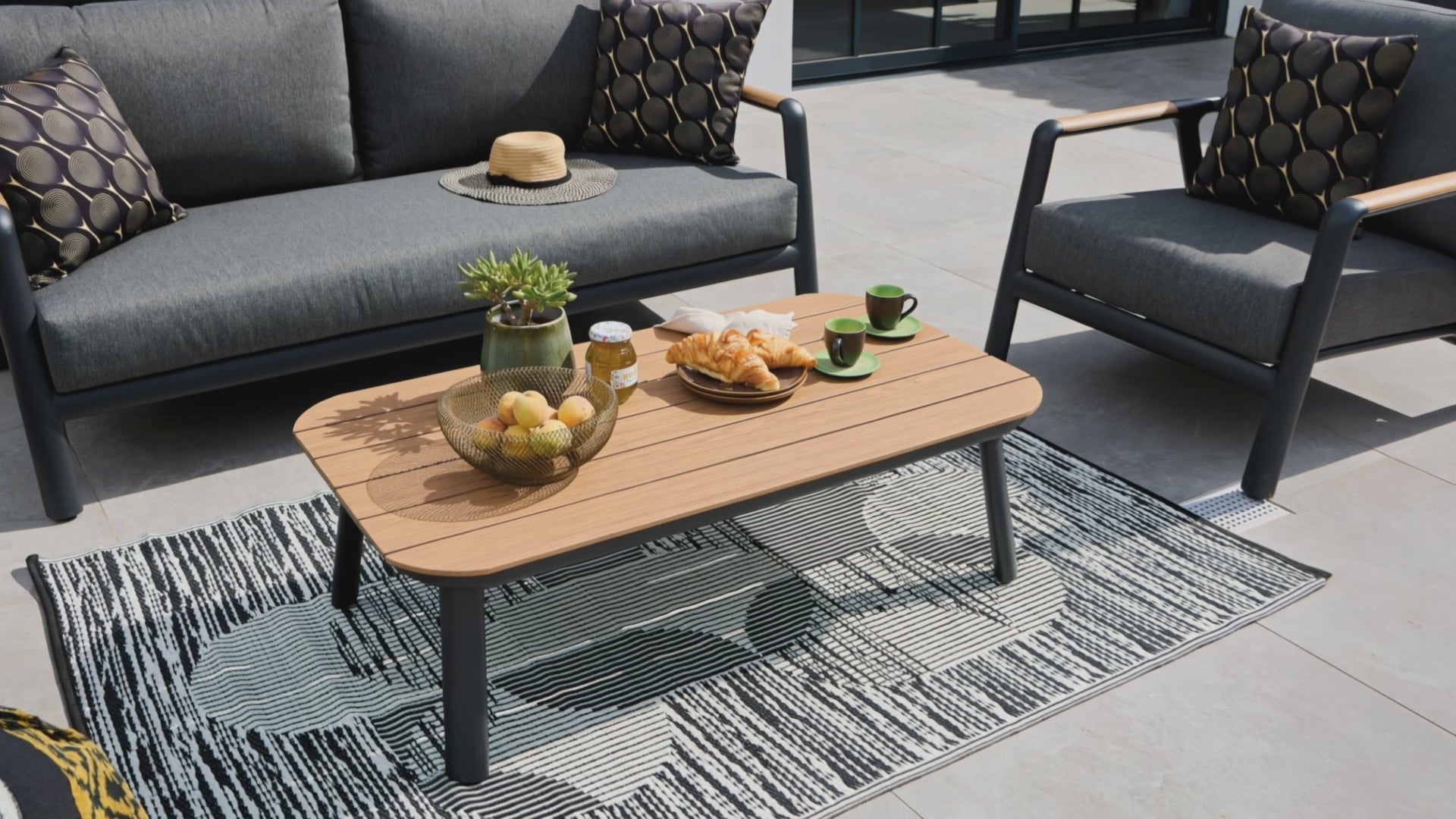 Carica video: Set Salotto da Esterno Pearl 4 Pezzi Grafite