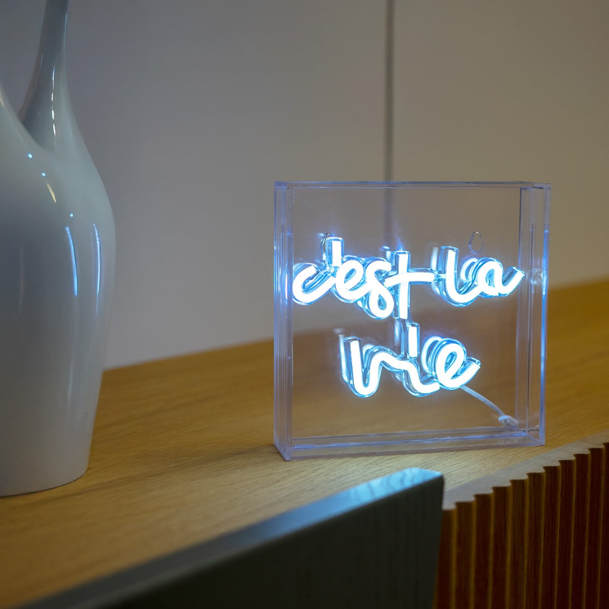 Insegna Neon LED 18x18cm "C'est La Vie"